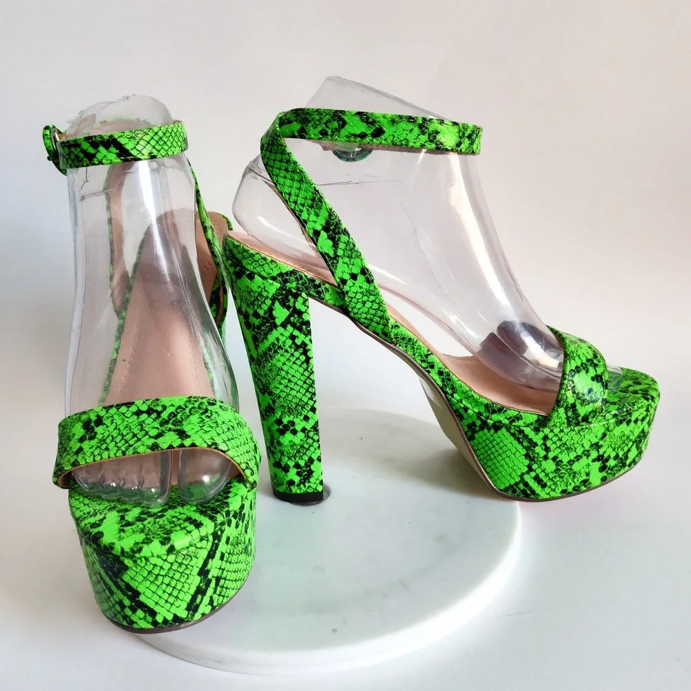 Chase‎ + Chloe Platform Sandals 7.5 Neon Green Snakeskin Ankle Strap Block Heel